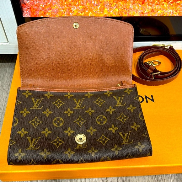 Louis Vuitton Long Monogram Middle pours in good condition - Picture 11 of 17